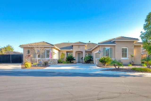 Detail Gallery Image 1 of 1 For 2682 Dundee Glen, Escondido,  CA 92026 - 3 Beds | 2/1 Baths