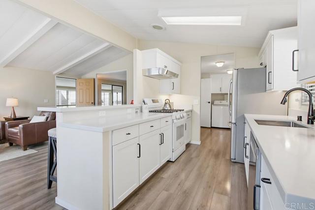 Detail Gallery Image 15 of 43 For 3514 Don Juan Dr, Carlsbad,  CA 92010 - 2 Beds | 2 Baths