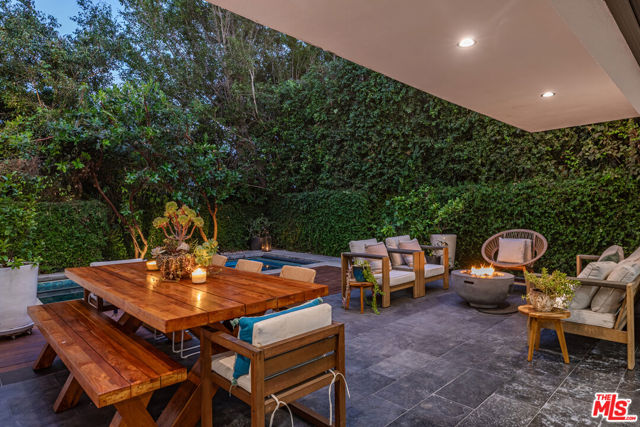 5 Bed Home for Sale in Los Angeles, California