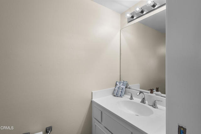Detail Gallery Image 9 of 42 For 272 Green Moor Pl, Thousand Oaks,  CA 91361 - 3 Beds | 2/1 Baths