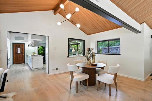 14582 Horseshoe Court, Saratoga CA: https://media.crmls.org/mediaz/b9eb671e-f34a-4495-9b4d-430b77d48aa1.jpg