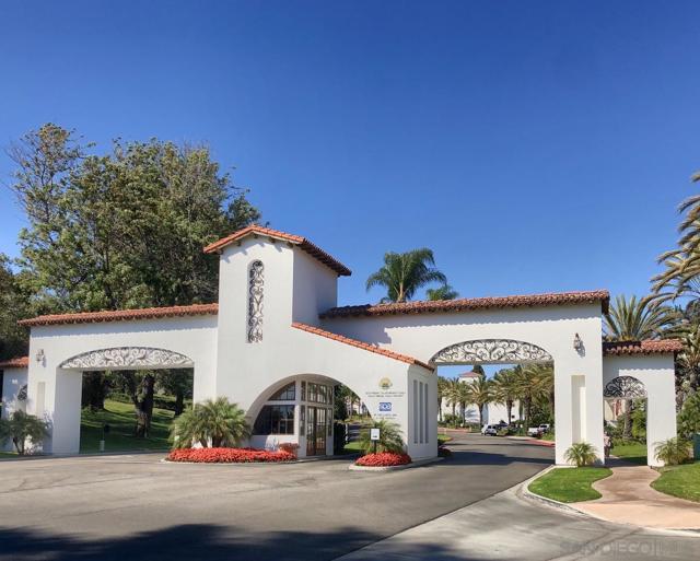 2005 Costa Del Mar Rd, Carlsbad CA: https://media.crmls.org/mediaz/b9ec61a1-f696-4008-a810-15829d2ed552.jpg