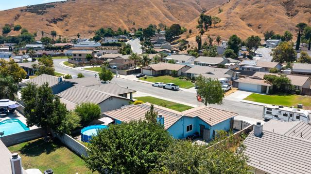 1548 Teton St Street, San Bernardino CA: https://media.crmls.org/mediaz/b9ed39e8-aa7e-4ad2-bfc6-24be4fa3c66c.jpg