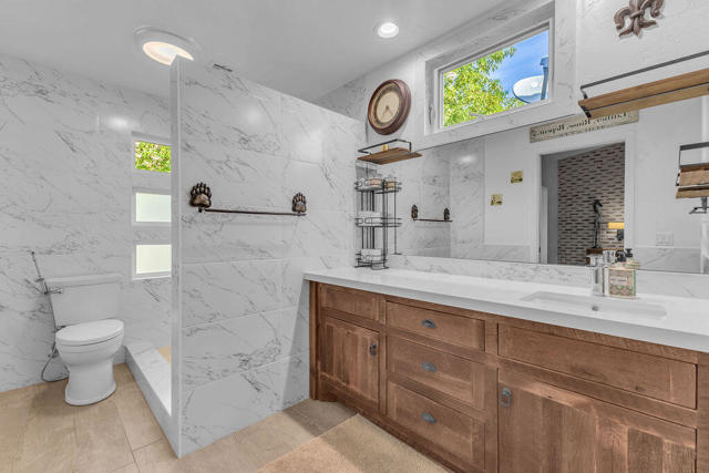 Image 31 of 47 For 40529 Meadow Lane