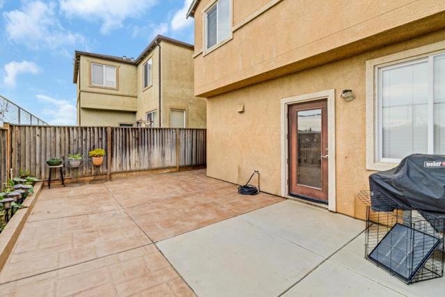 359 Barolo Circle, Greenfield CA: https://media.crmls.org/mediaz/b9ef8059-3d37-4914-852c-29e034faaa66.jpg