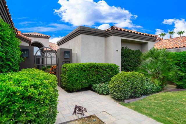 56765 Merion, La Quinta CA: https://media.crmls.org/mediaz/b9efca78-48c1-43b3-97a9-98cfa27c57b1.jpg