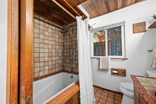 360 36th Avenue, Santa Cruz CA: https://media.crmls.org/mediaz/b9f1110f-fa90-4016-84dd-c05e87ca3959.jpg