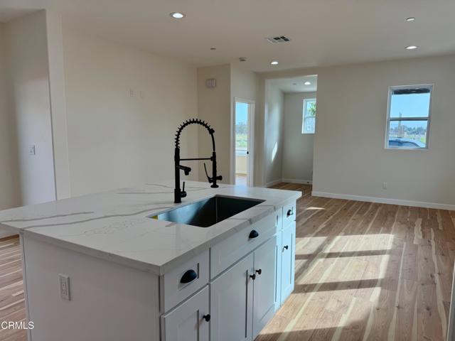 Detail Gallery Image 9 of 27 For 1170 W 1st St, Oxnard,  CA 93030 - 3 Beds | 2 Baths