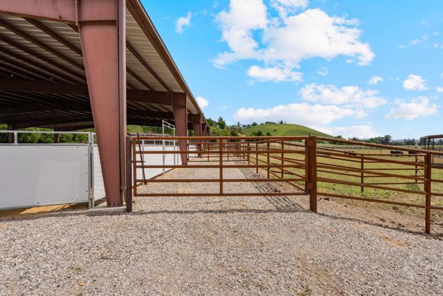 804 Comstock Road, Hollister CA: https://media.crmls.org/mediaz/b9f320ef-7d96-4334-8bac-f7c4c2ec639e.jpg