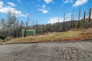 1005 Pinecrest Drive, Boulder Creek CA: https://media.crmls.org/mediaz/b9f3e211-b24a-4d0a-8bd7-340d724487a4.jpg