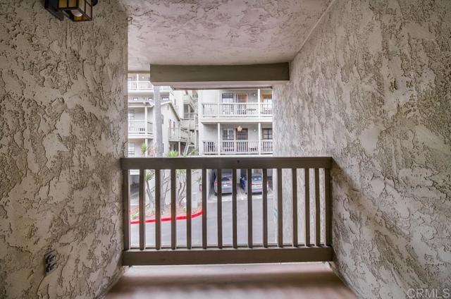 Detail Gallery Image 34 of 46 For 3961 Hortensia St #H4,  San Diego,  CA 92110 - 2 Beds | 2 Baths