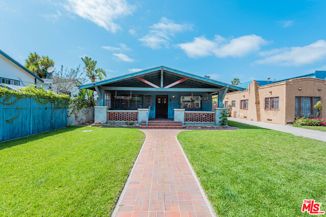 633 California Avenue photo 4
