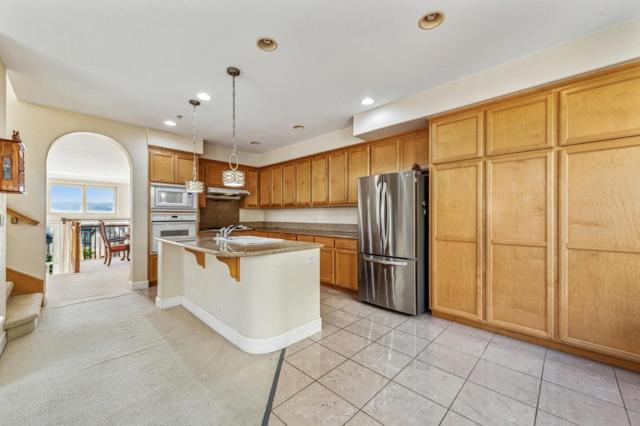 36 Pointe View Place, South San Francisco CA: https://media.crmls.org/mediaz/b9f6f606-e003-428c-8095-327112ad6a72.jpg