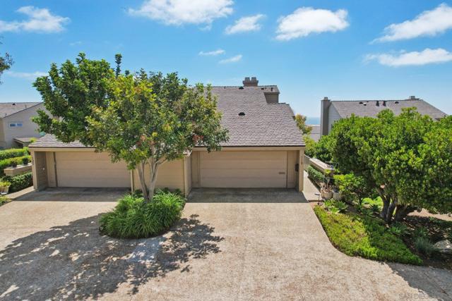 119 Spinnaker Ct, Del Mar CA: https://media.crmls.org/mediaz/b9f6f7fd-10fd-4e67-81b4-c8012e8adc2d.jpg