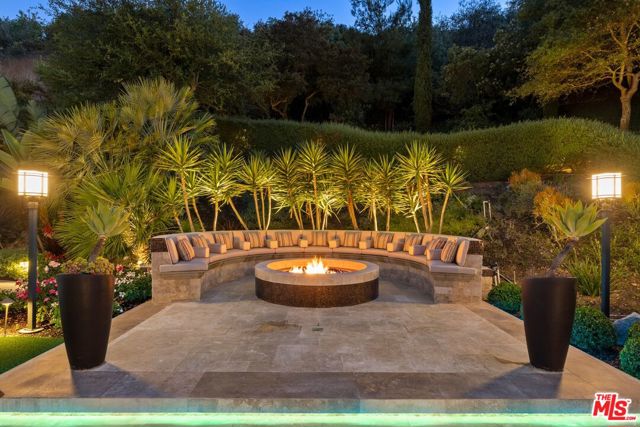 2855 Oak Knoll Drive, Diamond Bar CA: https://media.crmls.org/mediaz/b9f71540-a451-4dec-9cb6-6b5eca752040.jpg