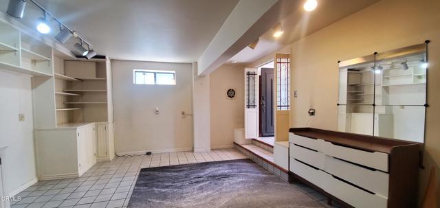 5060 Collis Avenue, South Pasadena CA: https://media.crmls.org/mediaz/b9f72fdd-f5be-490e-959e-fc18fba7522e.jpg