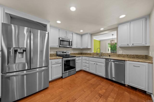 Detail Gallery Image 15 of 42 For 6543 Paseo Adelante, Carlsbad,  CA 92009 - 3 Beds | 2/1 Baths
