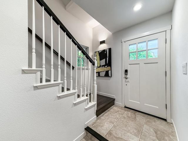 311 Geary Way, Mountain View CA: https://media.crmls.org/mediaz/b9f84ff1-d397-4726-b1c8-98f537339d50.jpg