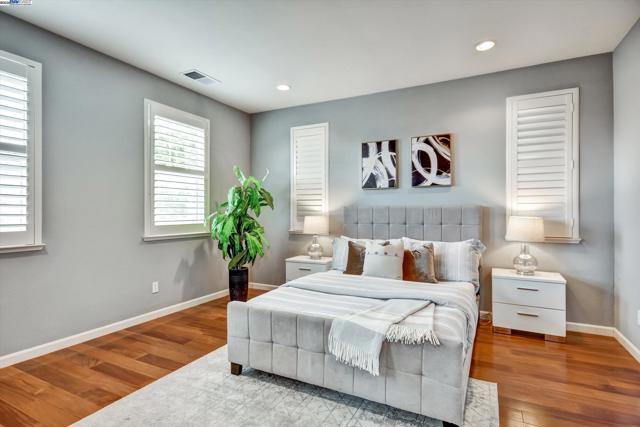 761 Batista Dr, San Jose CA: https://media.crmls.org/mediaz/b9f8c830-e9da-4beb-896e-acdc2965fe83.jpg