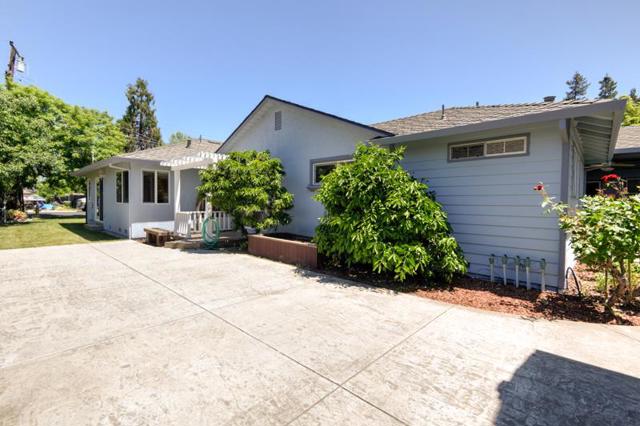 970 W Hedegard Avenue, Campbell CA: https://media.crmls.org/mediaz/b9f8f2f7-1efc-4706-8d12-61e282335f12.jpg