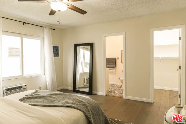 1929 Tamarind Avenue, Los Angeles CA: https://media.crmls.org/mediaz/b9fa48ee-0ee3-4242-a0bc-f0dbdd9bc0ba.jpg