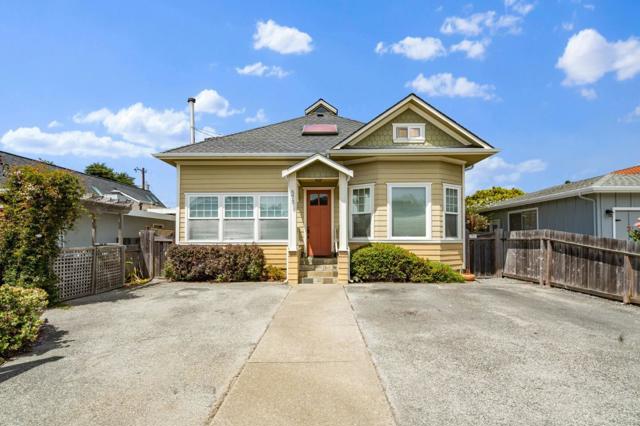 575 Myrtle Street, Half Moon Bay CA: https://media.crmls.org/mediaz/b9fae813-08c1-4343-bc1e-c6e2dadee0b2.jpg