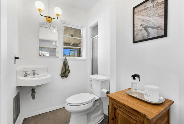 7657 N Star Avenue, 29 Palms CA: https://media.crmls.org/mediaz/b9fb1aad-c9cb-4cec-8ec8-cd13f872b084.jpg