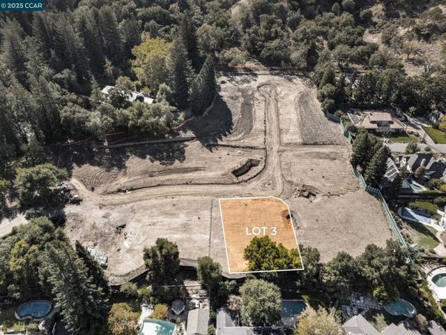 80 Dot Drive, Alamo CA: https://media.crmls.org/mediaz/b9fb3a57-bed6-489f-896d-0390a3ac0e6f.jpg