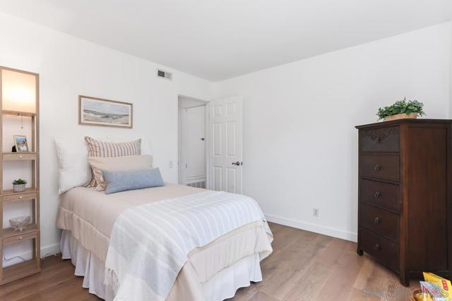 545 Shady Brook Pl, Escondido CA: https://media.crmls.org/mediaz/b9fb93ef-f6d2-4247-8570-17930c123381.jpg