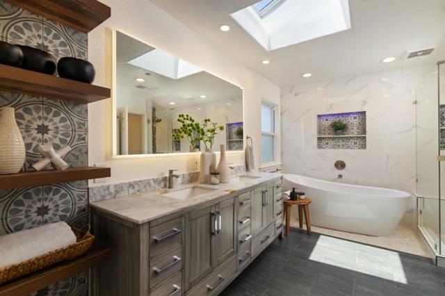 426 8th Avenue, Menlo Park CA: https://media.crmls.org/mediaz/b9fcaf49-e856-456d-affb-98bbe4a4c8bc.jpg