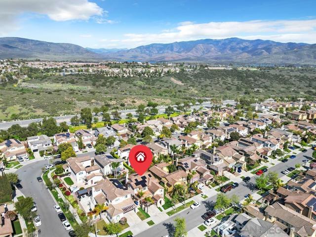 1531 Quiet Trail Dr, Chula Vista CA: https://media.crmls.org/mediaz/b9fdce2b-9f5b-47fd-91ea-97a9fc76812e.jpg