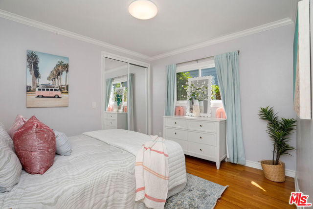 1116 Stanford Street, Santa Monica CA: https://media.crmls.org/mediaz/b9ff6180-d54c-4caf-a8a4-47ac2b7b2d2f.jpg