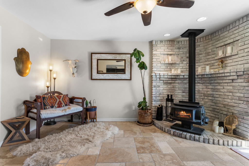 MLS #219138581DA image #7