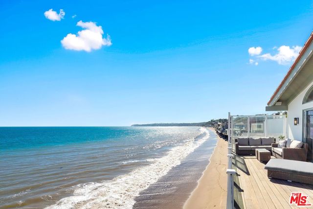 27040 Malibu Cove Colony Drive, Malibu CA: https://media.crmls.org/mediaz/ba01bdfc-0bca-43a5-a047-3798cd10fcce.jpg