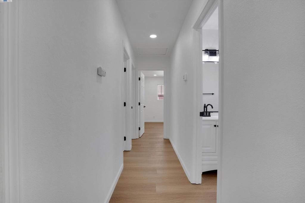 https://media.crmls.org/mediaz/ba01d81d-0717-4a88-a06a-aa401bfe1fe3.jpg?preset=X-Large