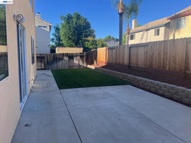 1420 Teakwood Way, Tracy CA: https://media.crmls.org/mediaz/ba020643-46b4-4ad3-ae78-5ade1106a3b4.jpg
