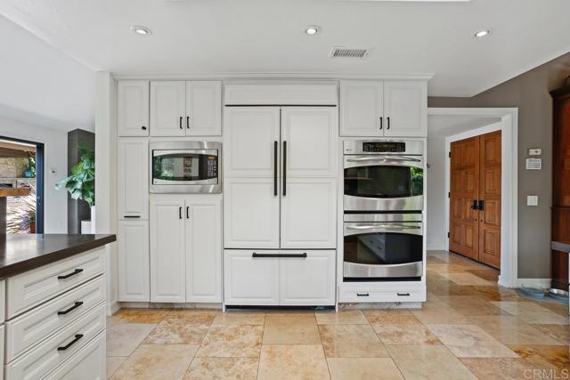 560 San Andres Dr., Solana Beach CA: https://media.crmls.org/mediaz/ba020fa6-6fea-45c7-b765-6fa2e2d13d14.jpg