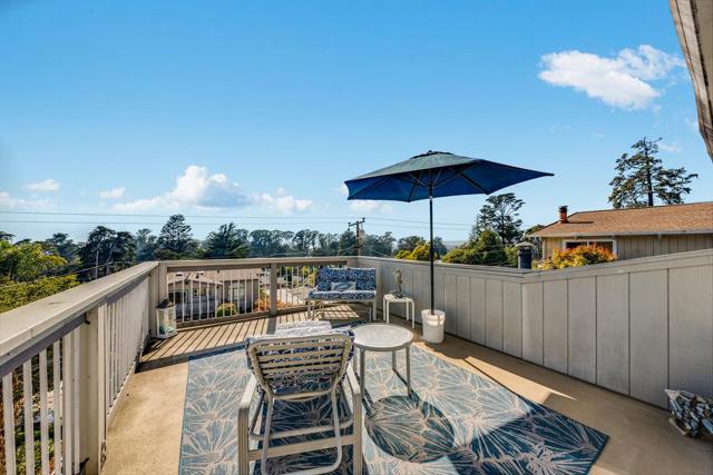 445 Monterey Drive, Aptos CA: https://media.crmls.org/mediaz/ba021541-780e-4d62-b91f-d5b720d8e312.jpg