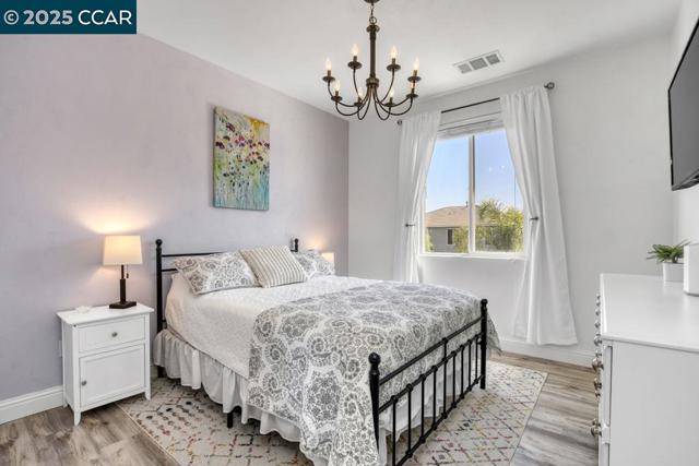 369 Myrtle Ln, Oakley CA: https://media.crmls.org/mediaz/ba02775b-8a91-4bf8-8f7f-d59e84814b74.jpg