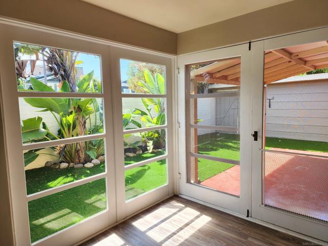 811 3rd Street, Coronado CA: https://media.crmls.org/mediaz/ba02ce5b-4973-4f1c-a757-23ac0d2deeda.jpg