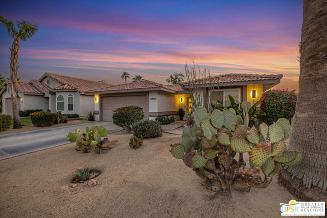30005 Avenida Alvera, Cathedral City CA: https://media.crmls.org/mediaz/ba03adcc-c919-48df-8a14-8c96fea0f9e6.jpg