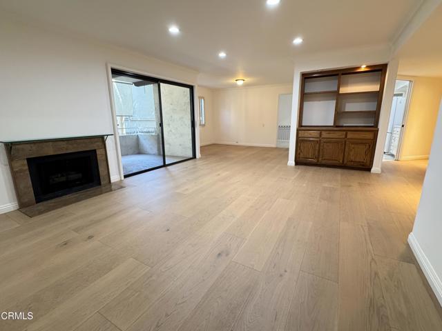 534 S S Oak Knoll Avenue, Pasadena CA: https://media.crmls.org/mediaz/ba03fa65-f610-4e3d-84fa-80b7f6b33c48.jpg