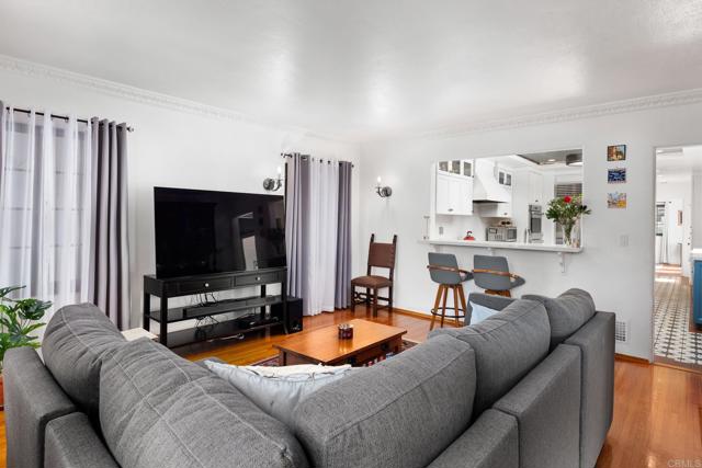 4397 Piedmont Drive, San Diego CA: https://media.crmls.org/mediaz/ba0480bf-923b-463b-bc6a-4c73f96f86e1.jpg