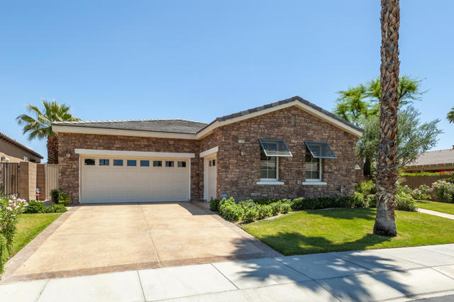 61260 Portulaca Drive, La Quinta CA: https://media.crmls.org/mediaz/ba055199-287f-4480-9eec-774e5e5a83fd.jpg