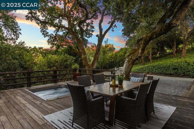 39 El Toyonal, Orinda CA: https://media.crmls.org/mediaz/ba05d531-9120-449f-9048-3c3e701fbe10.jpg