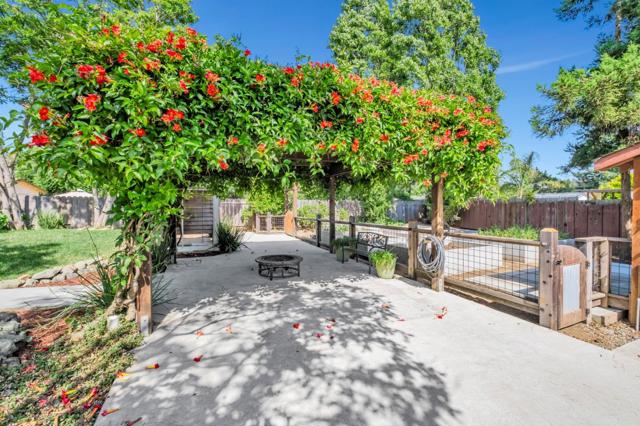 18 Linden Road, Watsonville CA: https://media.crmls.org/mediaz/ba07b151-a873-4794-8b57-9b2af5c6a6cf.jpg