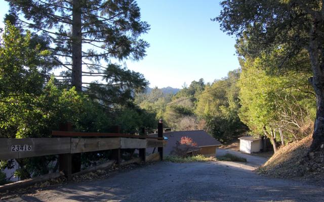 23416 Sunset Drive, Los Gatos CA: https://media.crmls.org/mediaz/ba087f47-d3eb-4b83-b7e0-d19234e2fa98.jpg