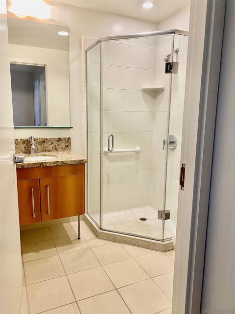 350 11th Avenue, San Diego CA: https://media.crmls.org/mediaz/ba08953e-5d92-4b88-bf6f-d7a20ebe1a29.jpg