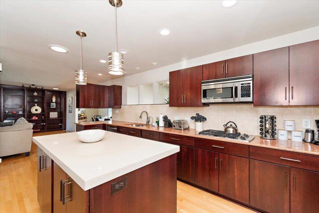2030 E Amado Road, Palm Springs CA: https://media.crmls.org/mediaz/ba08a1b3-ce78-4b82-8bd4-4eb3811df871.jpg