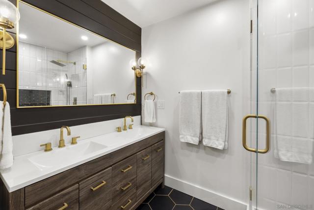 2146 Foster St, Oceanside CA: https://media.crmls.org/mediaz/ba0972cb-1274-4034-93ca-f4fce44f1b77.jpg